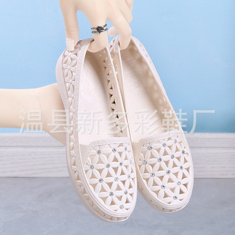 Summer Rafting Wading Shoes, Clogs, Women's Comfortable Leaky Shoes, Outdoor Beach Shoes, Soft Soles for Mothers