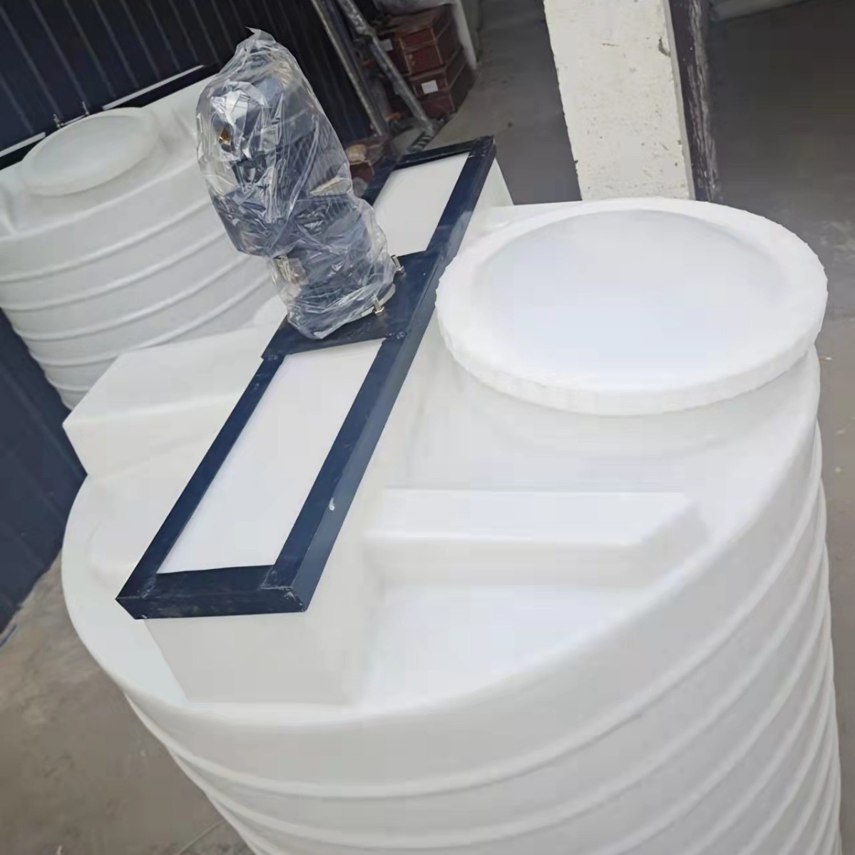 Plastic Medicine Barrel Simple Dosing Equipment Automatic Stirring Device Pe Medicine Box Manufacturer