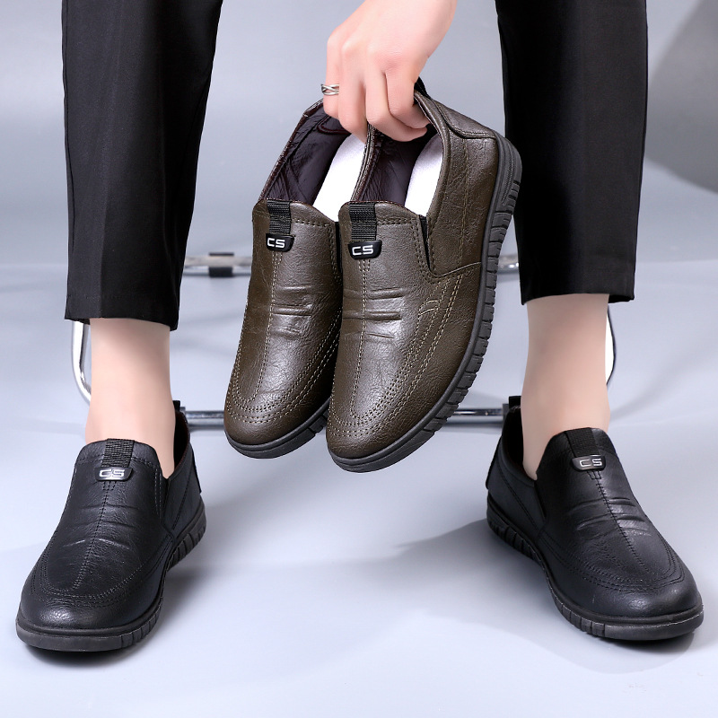 Весенние мужские туфли новый стиль дышащие водонепроницаемые противоскользящие модные универсальные черные бизнес кожаные туфли повседневные кроссовки оптом
