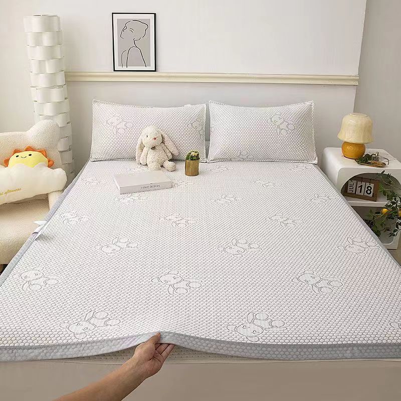 2024 Hot New Ice Doudou Jacquard Ice Bear Series High Color Value Cool Bean Soft Mat Set of Three Washable