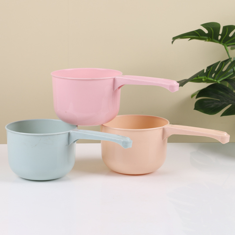 Plastic thickened water scoop kitchen long handle water Spoon bath water scoop Children Baby Bath scoop spoon water scoop wholesale
