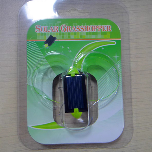 Модный развлекательный солнечный кузнечик модель насекомого