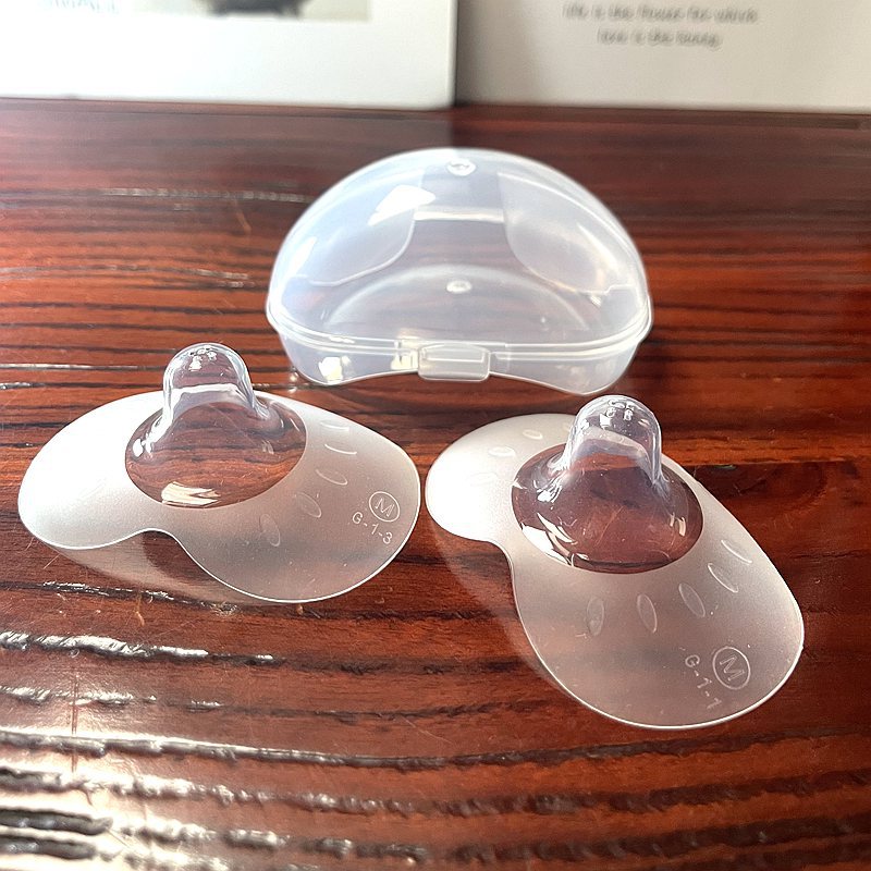 Ultra-thin butterfly-type anti-bite silicone breast shield maternal nipple protective cover nursing nipple stickers nursing artifact SML three-size