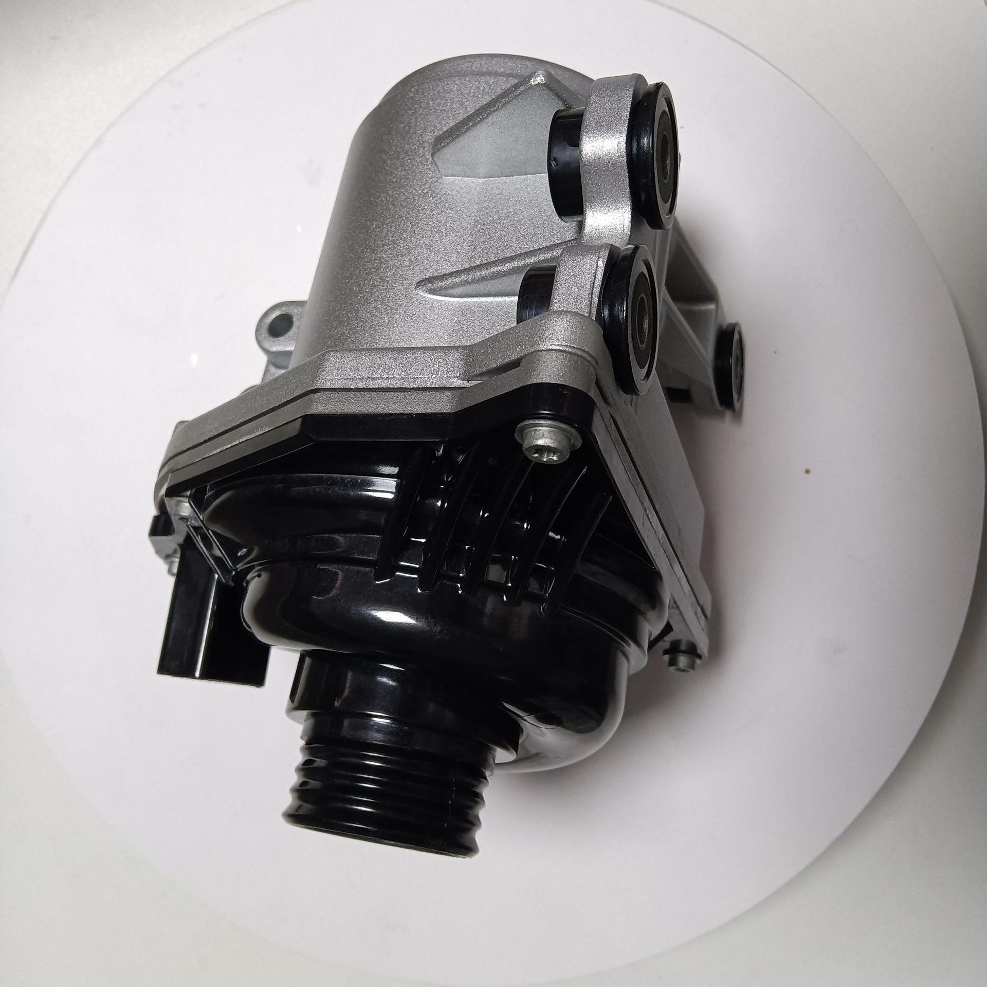 Direct selling full-model water pump, high-quality boutique, suitable for BMW X5 E70,OE:11517568595