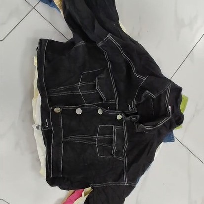 Second-Hand Clothes, Old Export, Africa, Southeast Asia, Live Supply, Denim Jacket, Classic, Fashionable and Durable