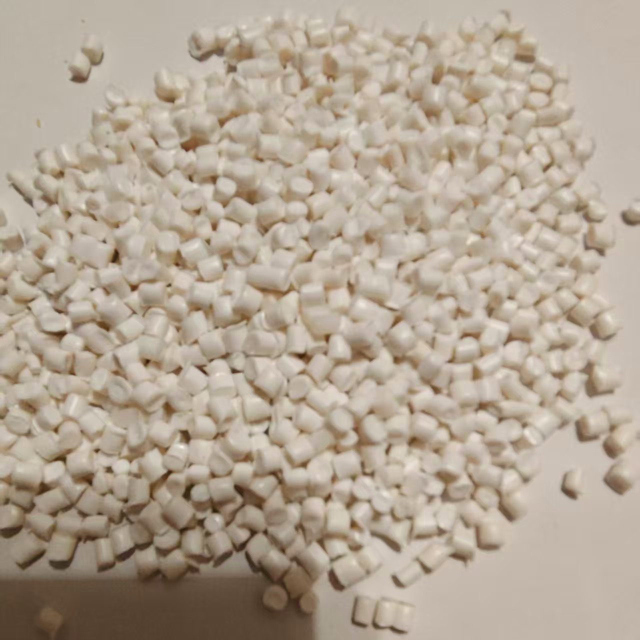 Supply of Pa6 White Flame Retardant Nylon Plastic Particles Price Regeneration Discount