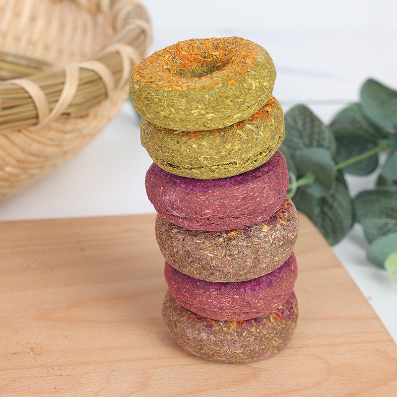 Rabbit Molar Donut Oat Grass Cake Pet Rabbit Totoro Dutch Pig Molar Cake Fruit Hamster Supplies Snacks