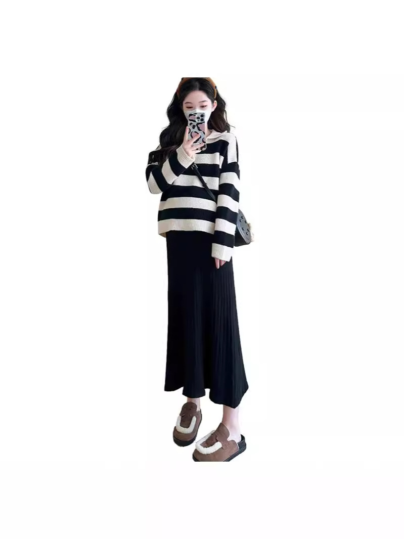 Pregnant Women's dress Autumn New Fashion Korean Style Striped V-Neck Knitted Sweater Elegant Slim Slip Skirt