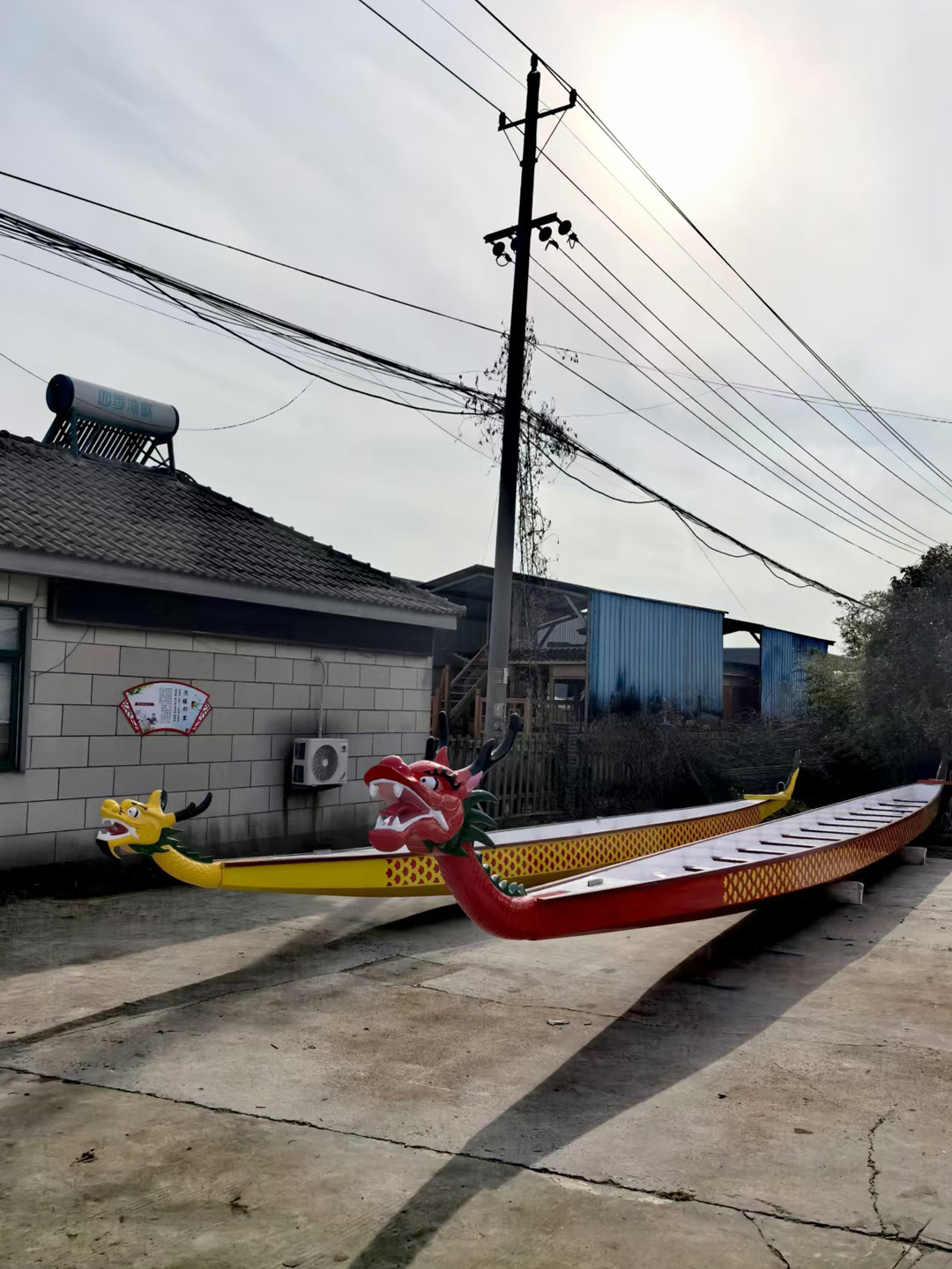 Dragon Boat Racing Fiberglass Boats for Dragon Boat Festival Competitions, Available in 22-Person/18-Person/12-Person Sizes, Specifically for Dragon Boat Races