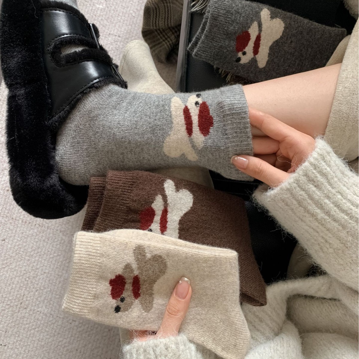 Шерстяные носки для зимы, милые носки с мультяшным принтом, длинные носки для шеи, японский стиль, теплые толстые носки, бесшовные, кофейного цвета