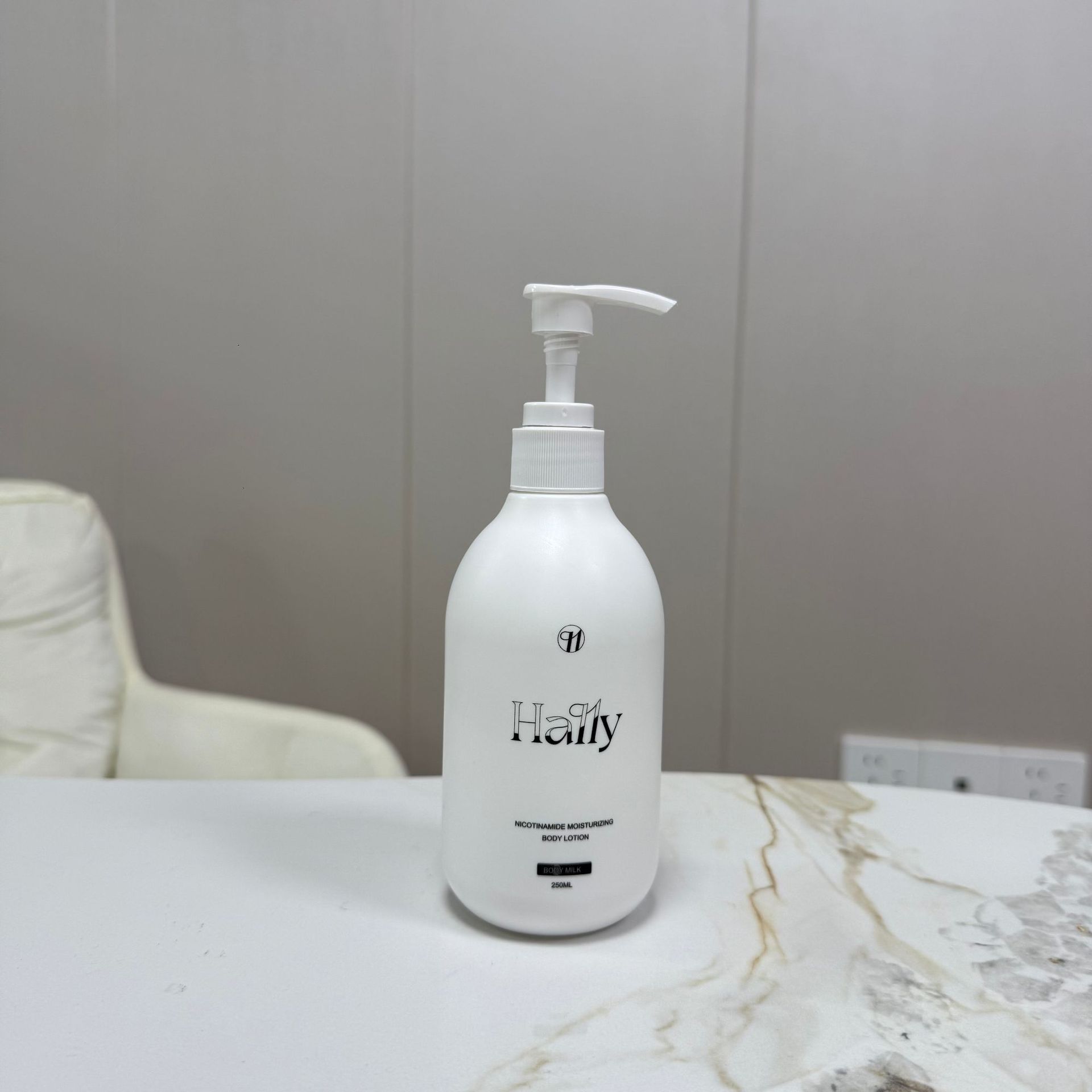 Hally Body Lotion Nicotinamide Moisturizing Moisturizing Improves Roughness and Fades Southeast Asia