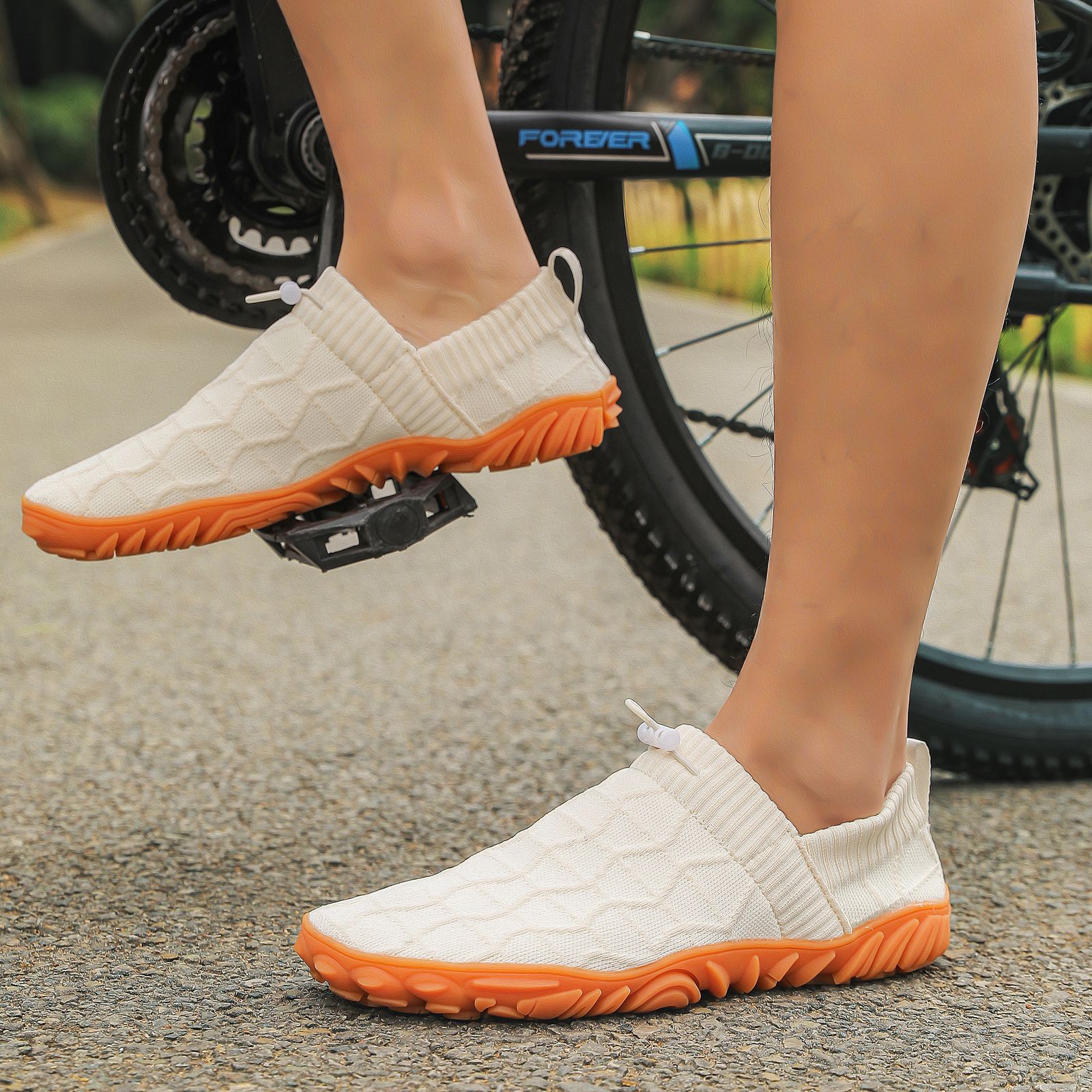 Новые кроссовки для мужчин и женщин дышащие Fly-Knit, спортивные обувь, для активного отдыха беговые упражнения потоотводящие осень и зима прогулочные туфли