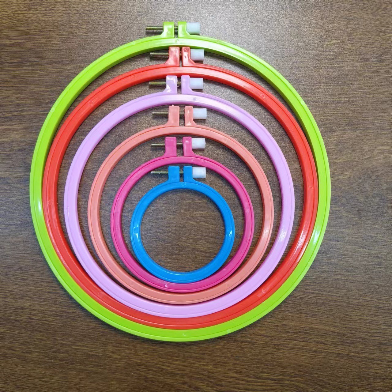 Imitation bamboo embroidery ring embroidery diy plastic embroidery cross-stitch embroidery ring adjustable support fabric embroidery wholesale