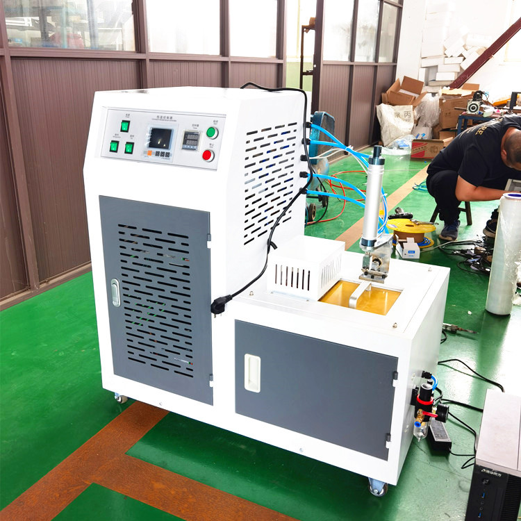 Rubber Low-Temperature Brittleness Tester, Multi-Specimen Impact Brittleness Testing Machine, Intelligent Rapid Refrigeration and Cold Resistance Tester