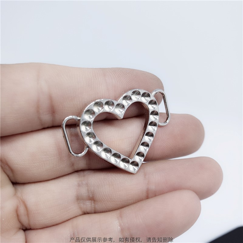 Дизайн любви и алмаза, высококачественная перфорированная кожа, индивидуальные различные материалы для обуви и аксессуары