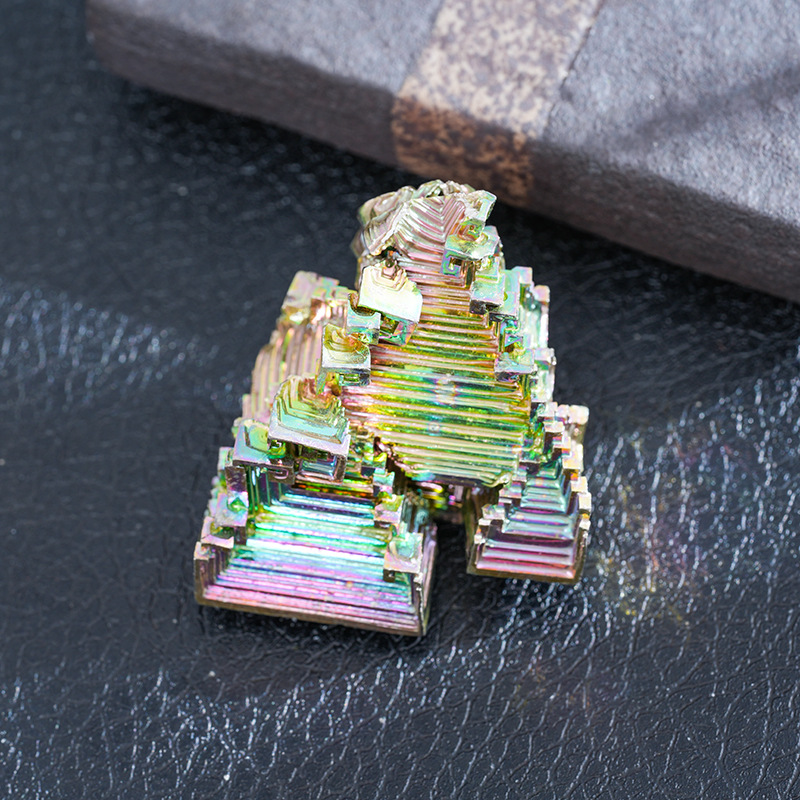 Cross-border Natural Bismuth Crystal Ornaments Metal Bismuth Ore Specimens Home Ornaments Chemical Elements Collection Secret Ore Wholesale