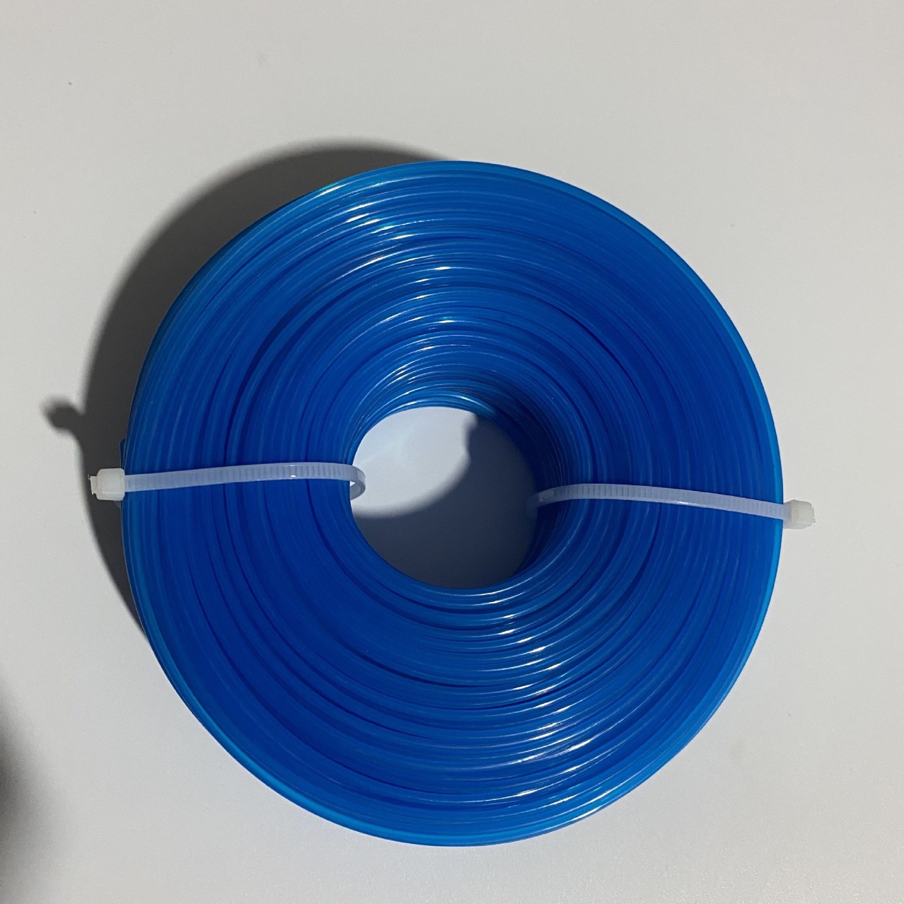 [Готовая продукция с фабрики] высококачественный материал 1.6 мм x 100 м круглая веревка для стрижки травы