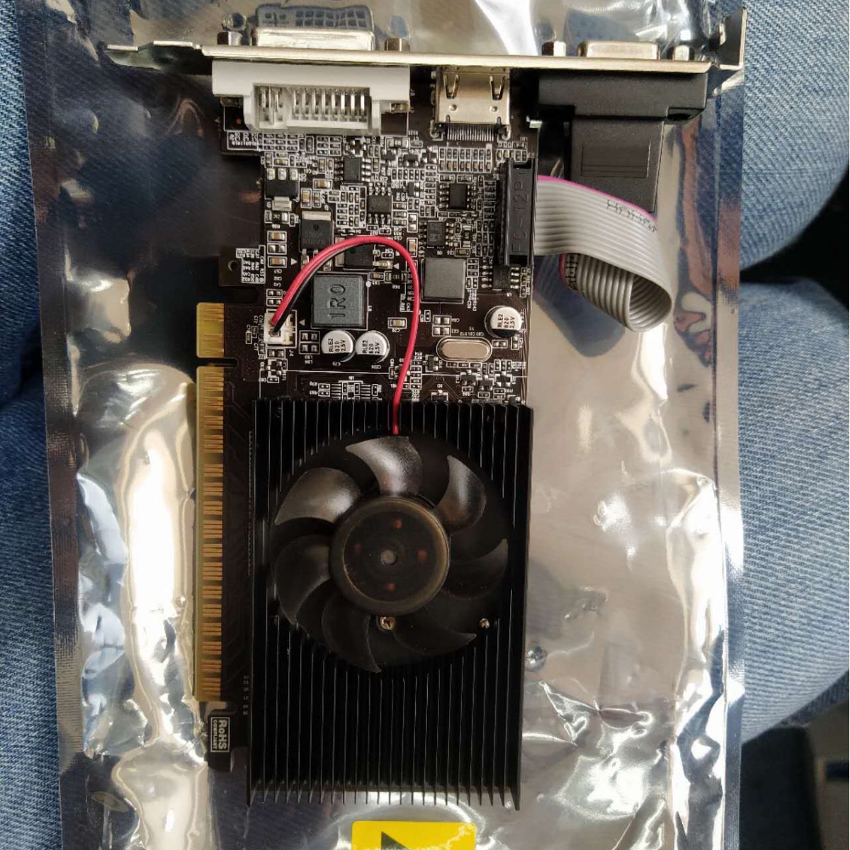 New GT210 1g 64BIT small chassis all-in-one desktop computer graphics card dual screen bright machine knife card half height