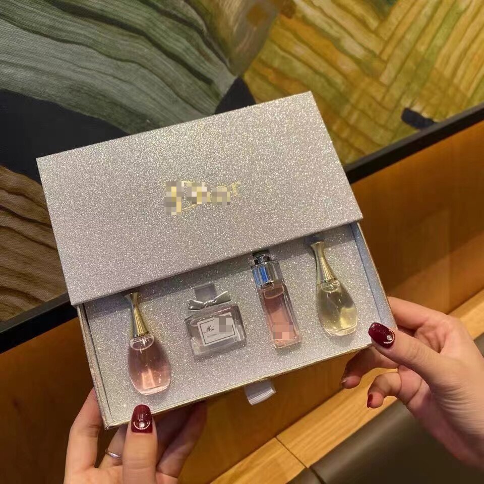 Seven-Piece Perfume Set for Girls, Light Fragrance Set, Gift Box, Birthday, Valentine's Day Gift, Fresh Souvenir