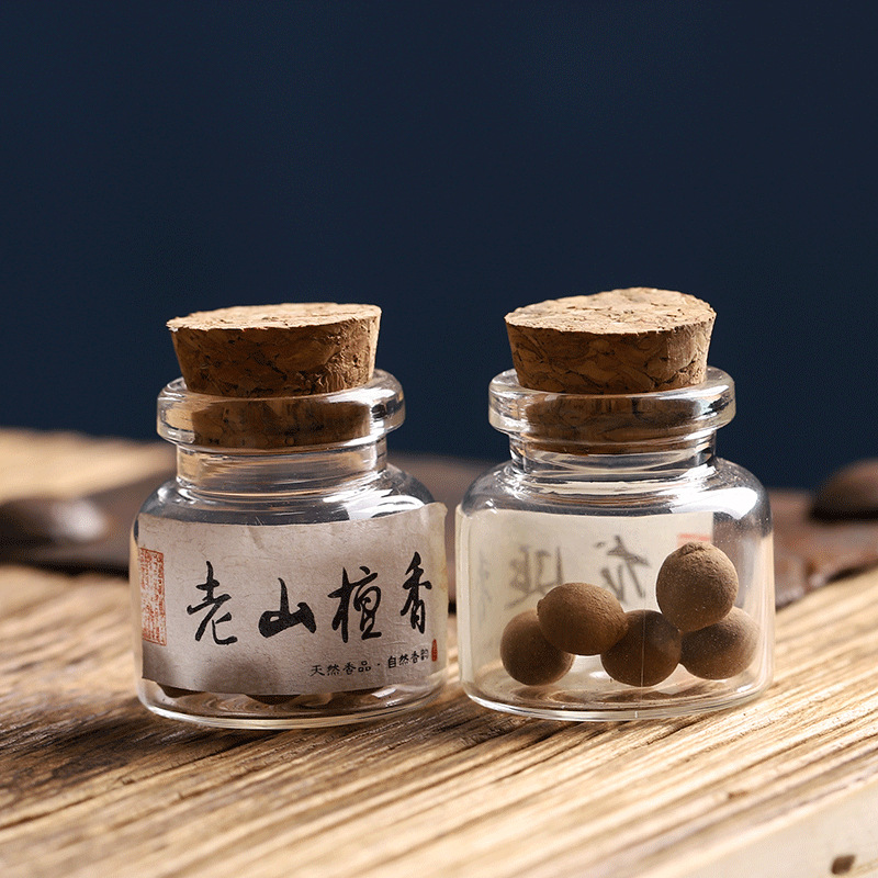 Ancient handmade incense pill sachet ball Dezhen incense pill sandalwood portable wear long-lasting osmanthus fragrance indoor car aromatherapy