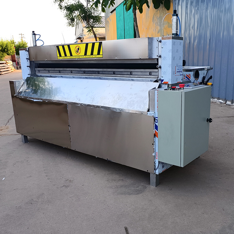 CNC rubber cutting machine film automatic slitting machine computer fixed length leather vertical and horizontal slitting all-in-one machine