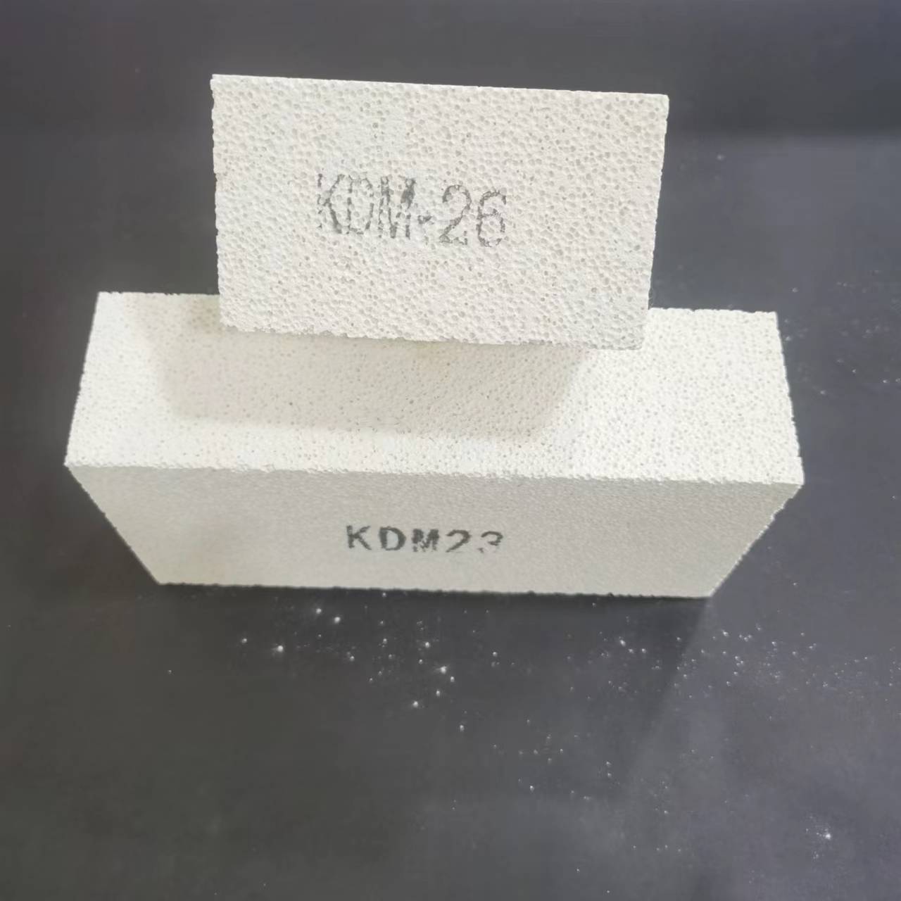 Light mullite refractory brick manufacturer KDM23/26/28/30 high temperature mullite thermal insulation brick