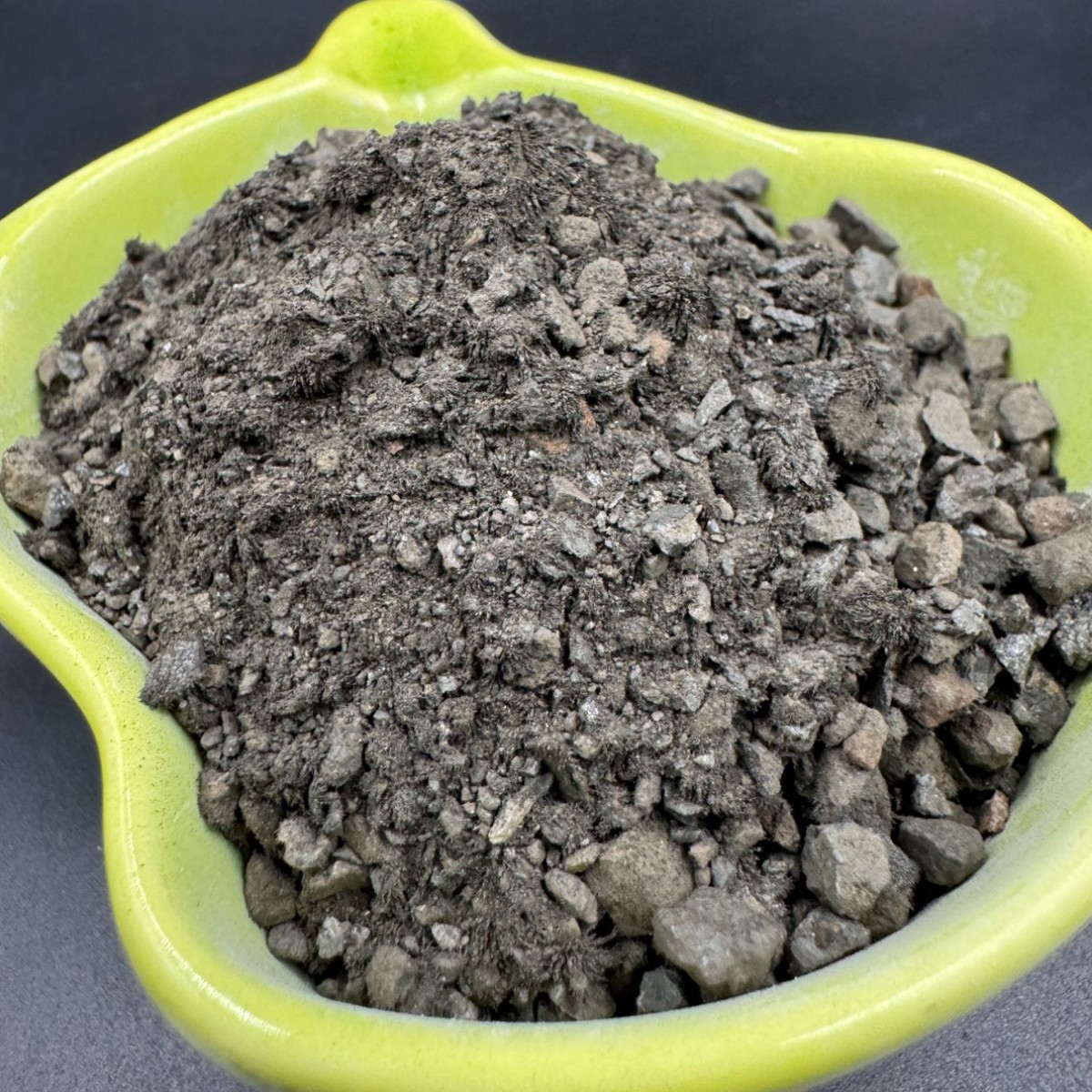 Genuine Magnetic Powder from Chinese Medicinal Herbs Can Be Used in Medicine. Manufacturers Supply Natural Iron Source Sandblasted Hematite Iron Powder with High Purity