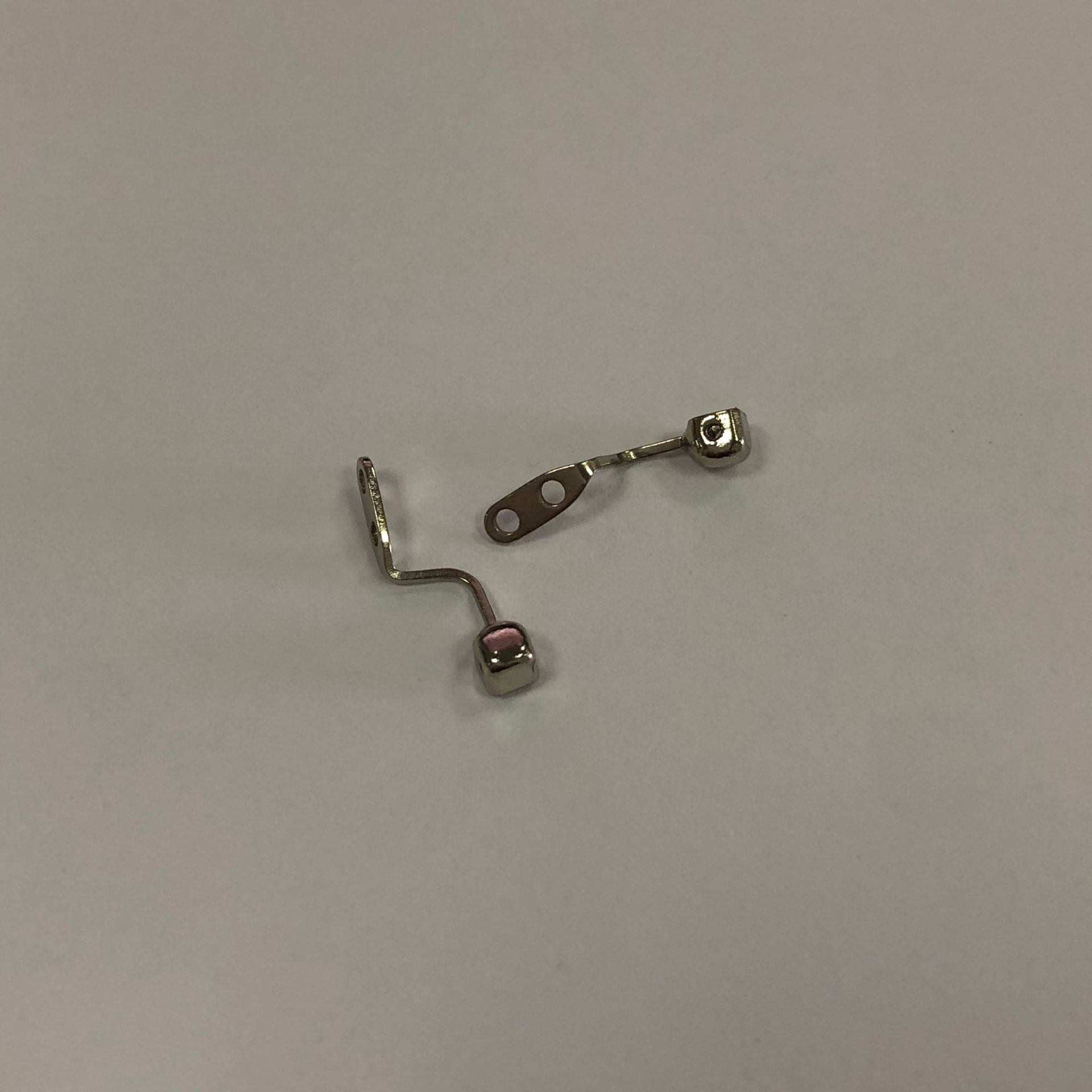 Glasses Glasses stainless steel metal double hole silver lock screw special pipe wine glass nose bracket