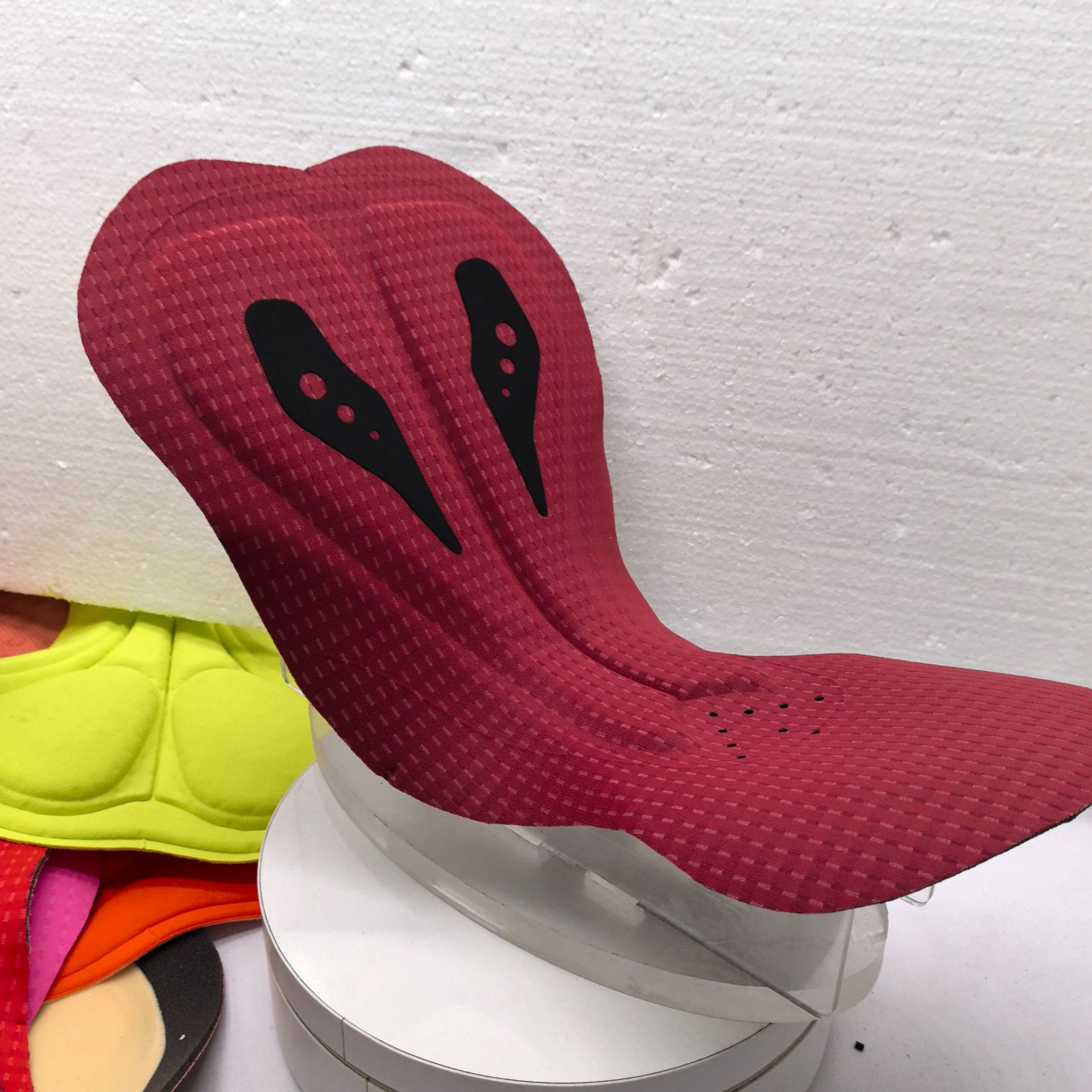 Italian men's cycling clothing high-density sponge cushion factory production direct R & D development of high-end pantyliner factory