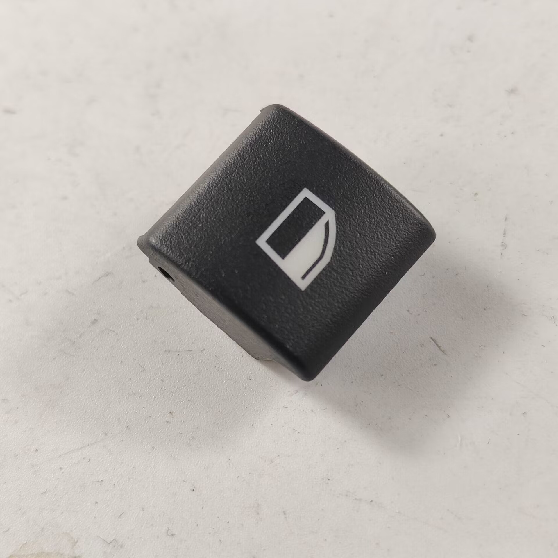 SuitablE for Bmw 3 SEriEs E46 Window AdjustmEnt Switch Button CovEr 61318381514