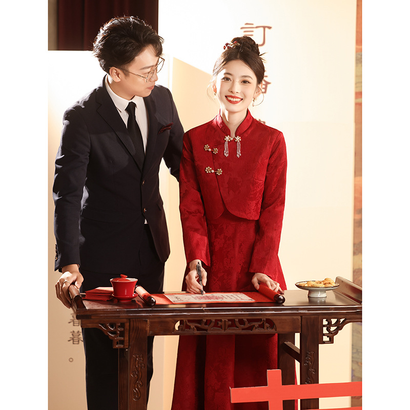New Chinoiserie Cheongsam Toast Dress Bride 2025 New Red Engagement Suit Out of the Pavilion Long-Sleeved Dress Dress