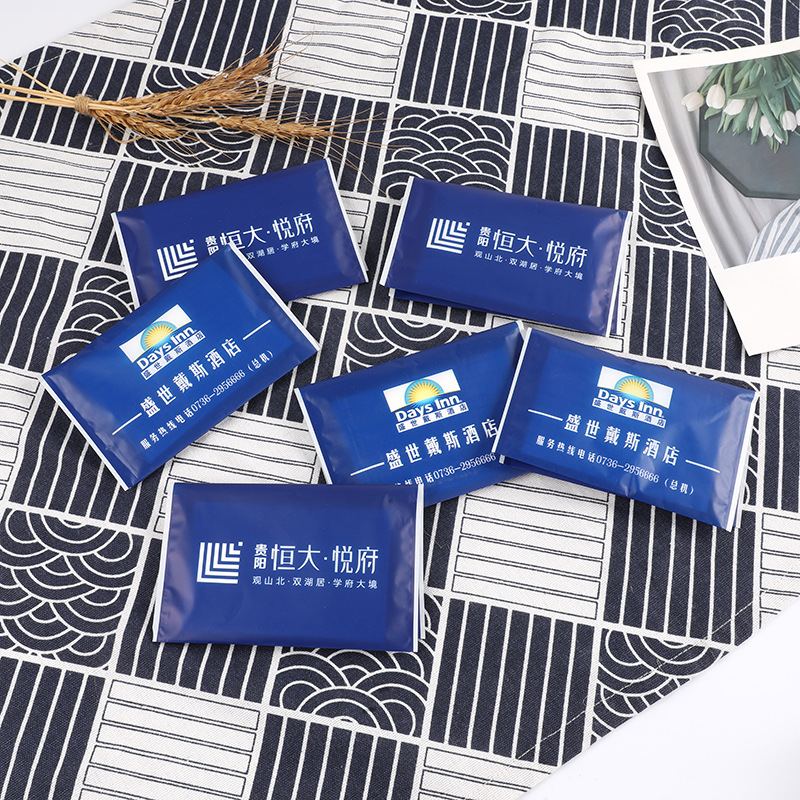 Purse wallet type paper towel wholesale hotel advertising handkerchief paper towel facial tissue printing LOGO free design