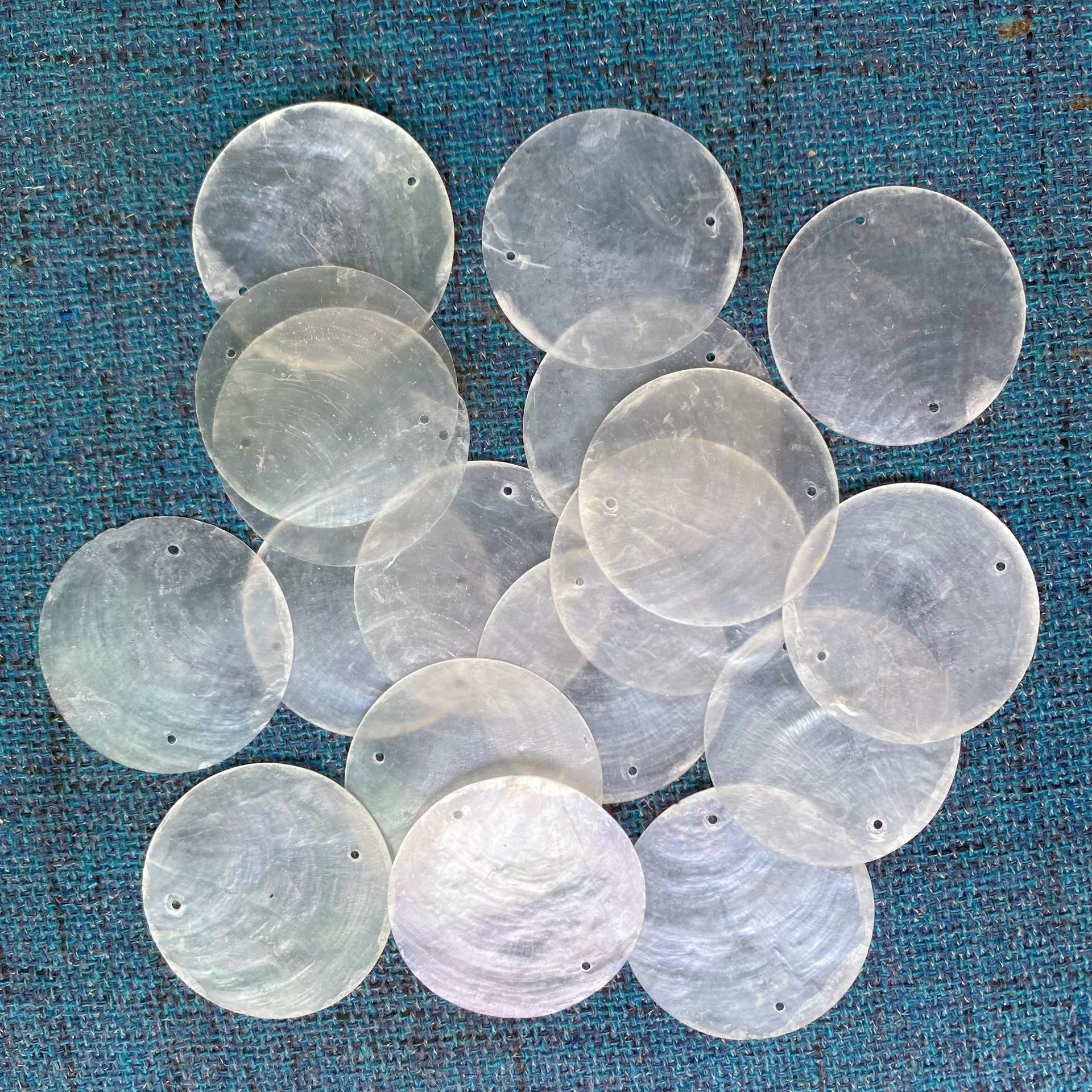 Natural Shell Discs 50mm Double-Hole Mirror Shell Raw Materials Soft Shell DIY Lamp Wind Chime Accessories Translucent Sheet