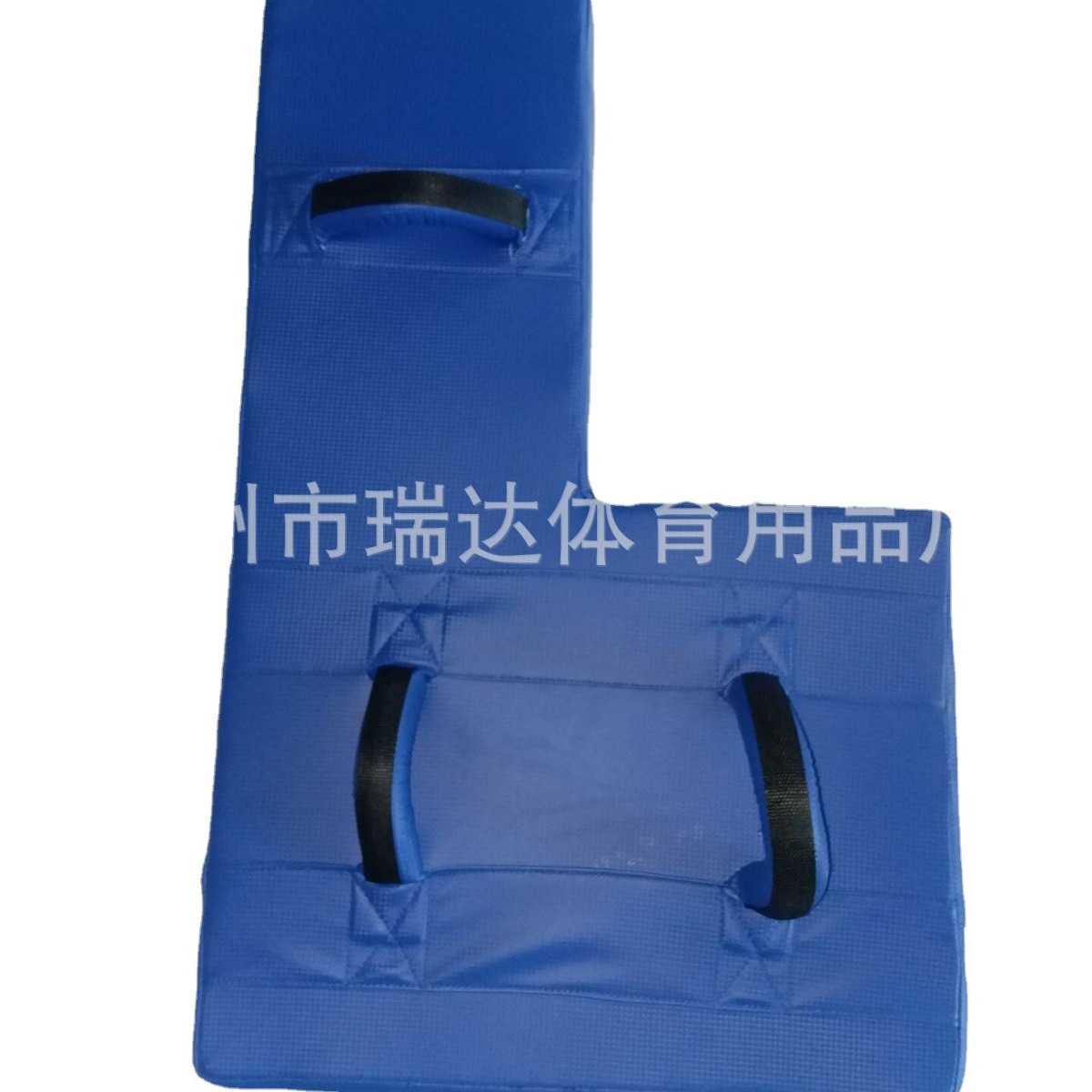 Производитель продает тактическую доску для тренировок по баскетболу