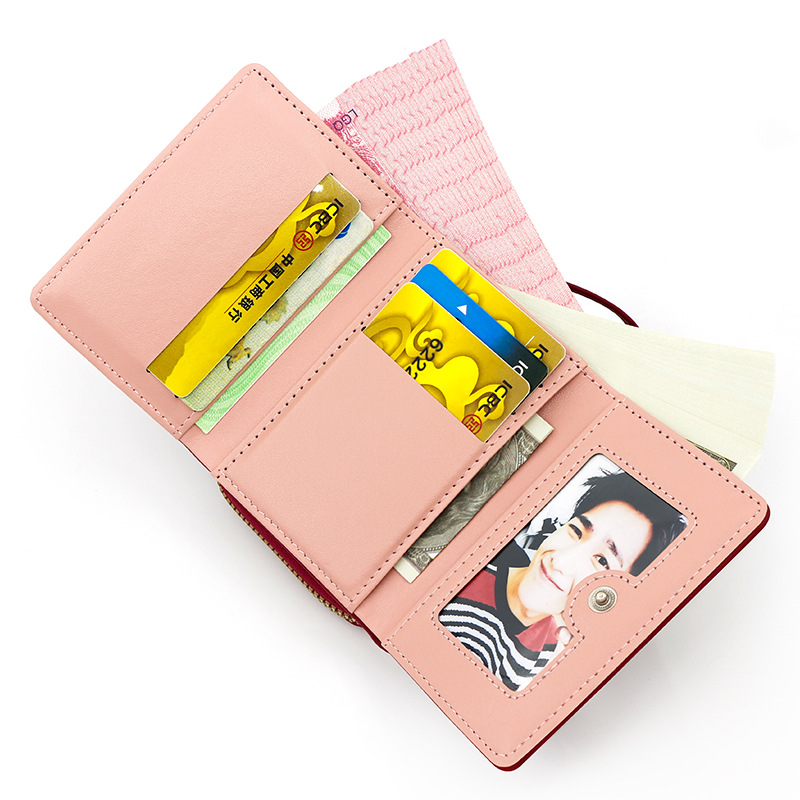 New Women's Short Wallet Simple Embroidered Heart Pu 70% off Card Bag Multi-Card Slot Wallet Wallet Wholesale