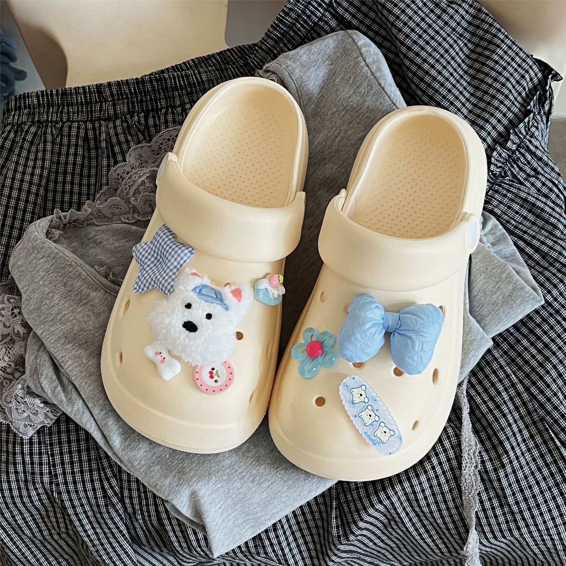 Cute and Stylish Dog-Shaped Clogs for Women, Summer 2025 New Model, Thick-Soled, Height-Increasing, Lightweight, Closed-Toe Sandals, Trendy