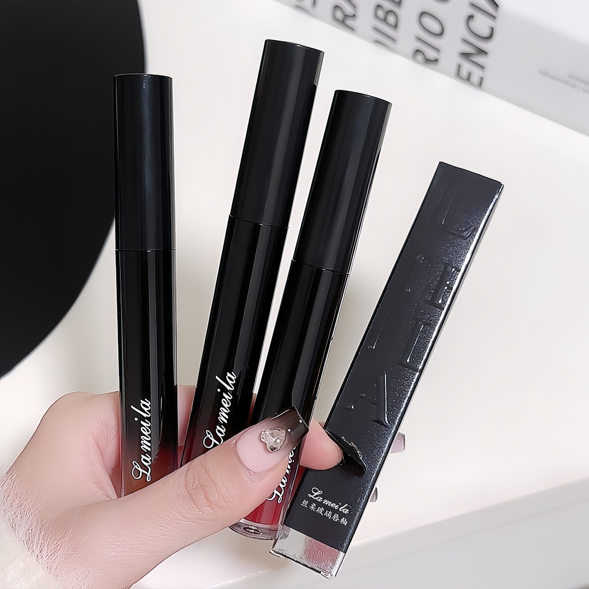 Lamela Lip Glaze Moisturizing Lip Gloss Lip Gloss Lip Liquid Moisturizing Lipstick Female Student 2030