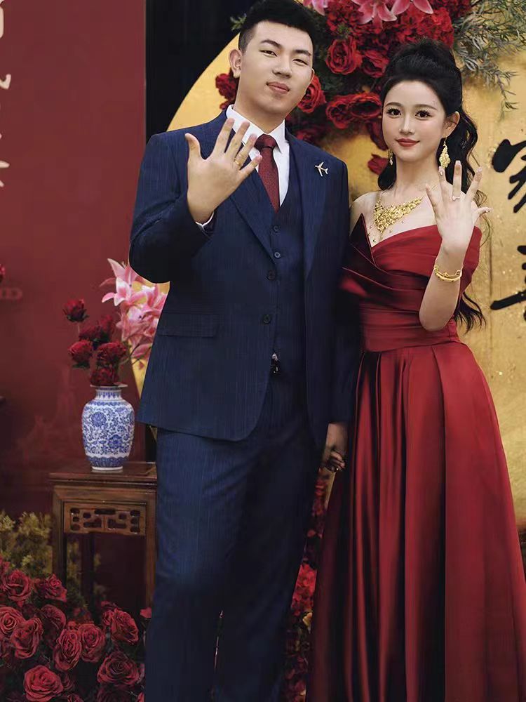 Bride Toast Dress Satin Shoulder Adult Ceremony Red plus size Evening Dress Vocal Art Examination White Engagement Dress