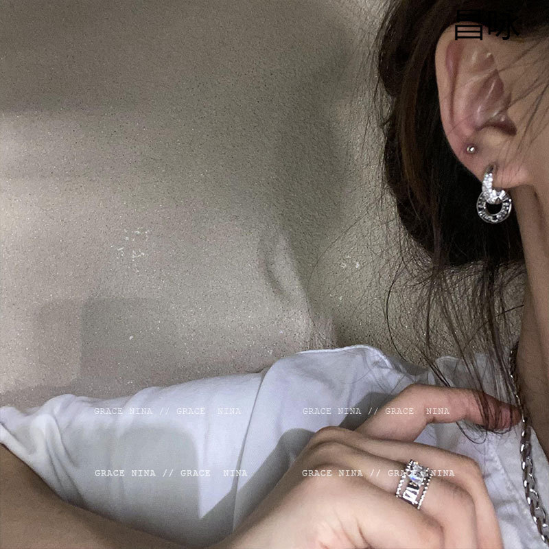 Two-Piece Diamond-Studded Double Hoop Earrings 2022 New Minimalist Stud Earrings for Women, Summer Cool Style Design Earrings Ins