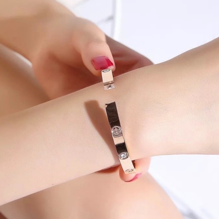 Titanium Steel Bracelet High Version with Internal Label, Non-Fading Bracelet, Oval Design, Not for Craftsman, Mother-In-Law, Others