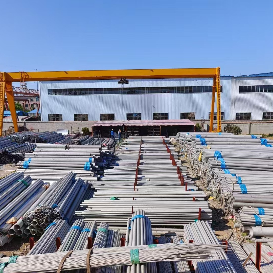 Wholesale Spot 304 Stainless Steel Seamless Pipe Large and Small Diameter Industrial Seamless Pipe 316L Thick Wall Stainless Steel Pipe