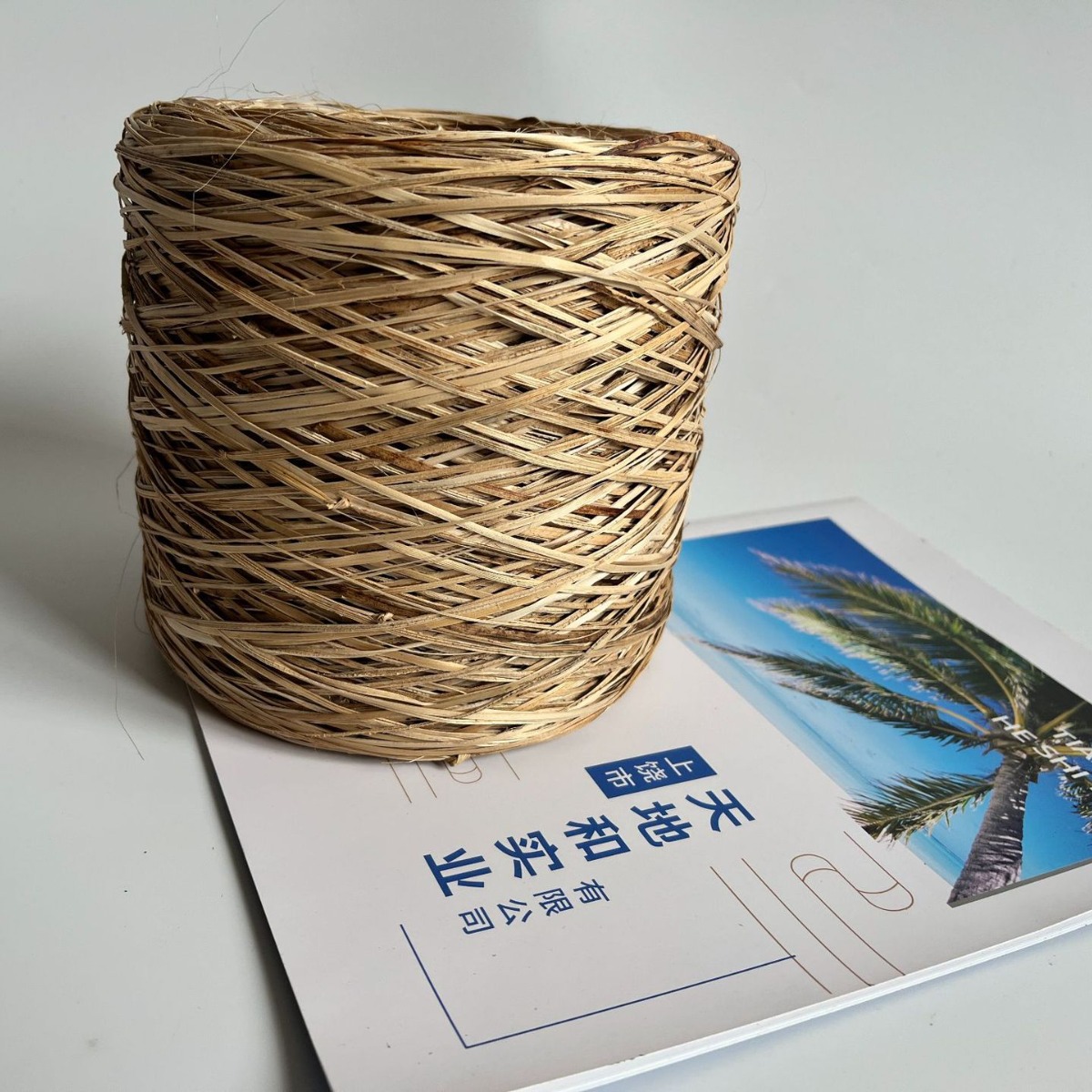 самодельный декоративный канат из бананового волокна, креативное рукоделие