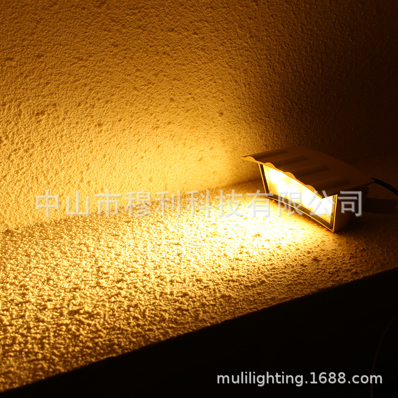 Outdoor landscape lighting corrugated lamp 85-265W light tree lamp 10W ancient building crescent tile lamp projection lamp