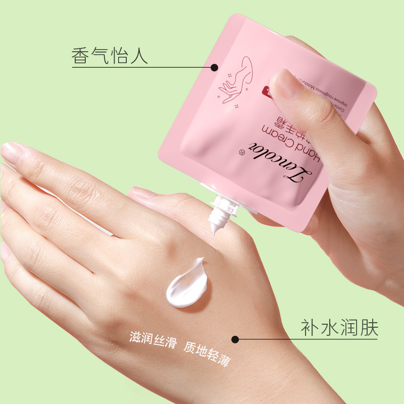 Hand Cream Nozzle Bag Hydrating Non-Greasy Moisturizing Skin Moisturizing Hand Cream Anti-Dry Cracking Chamomile Hand Cream Bag