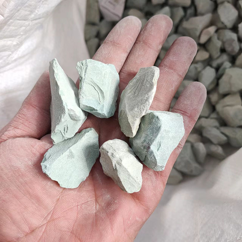 Spot Wholesale White Zeolite Artificial Wetland Zeolite Filling Water Treatment Ammonia Absorption and Nitrogen Removal Green Zeolite Filter Material Ammonia Absorption Stone