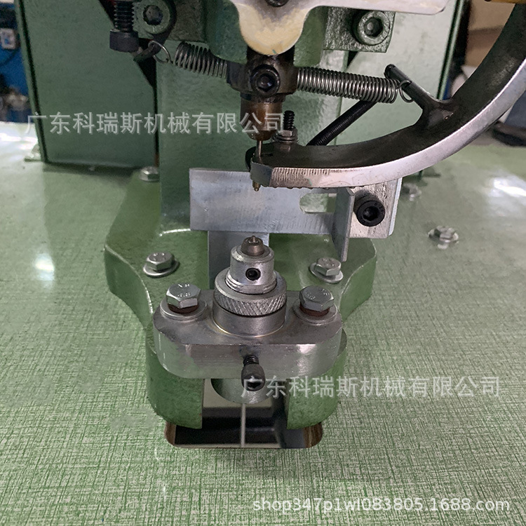 Factory Direct Supply Semi-Automatic Flushing Integrated Eyelet Machine Rivet Machine Women's Shoe Midsole Eyelet Machine Nail Button Machine