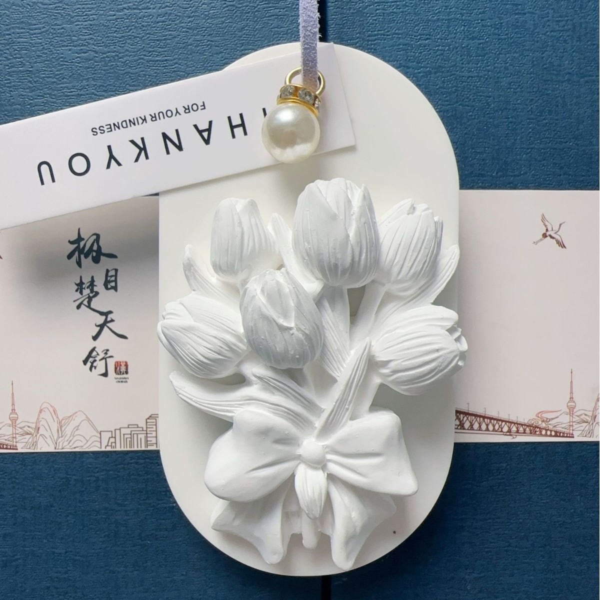 New Aromatherapy Gypsum Car Hanging White Embryo Flower Brand Hand-painted DIY Gift Can Drop Essential Oil as Fragrant Stone